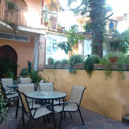 Plaza De Santa Maria *